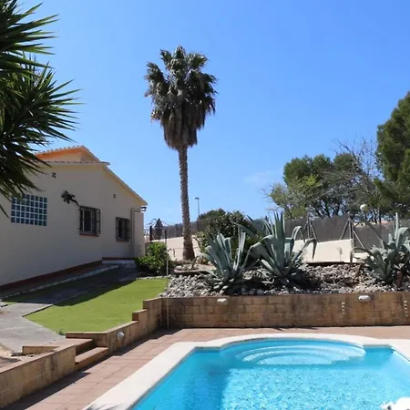 Bright Casa Els Cards Close To Sitges With Air Conditioning * Puigmolto