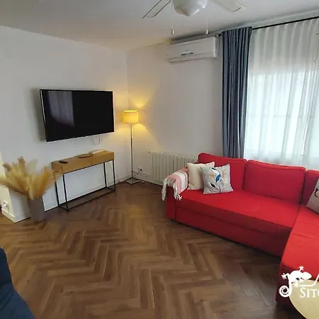 Holiday home Bright Casa Els Cards Close To Sitges With Air Conditioning *