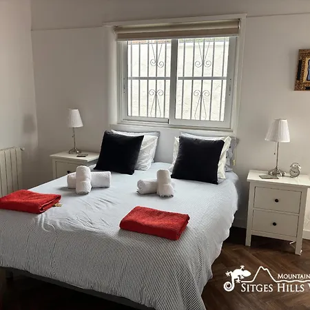 Bright Casa Els Cards Close To Sitges With Air Conditioning * Puigmolto